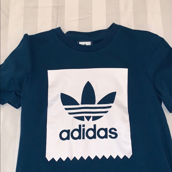 adidas Tops - Adidas tee